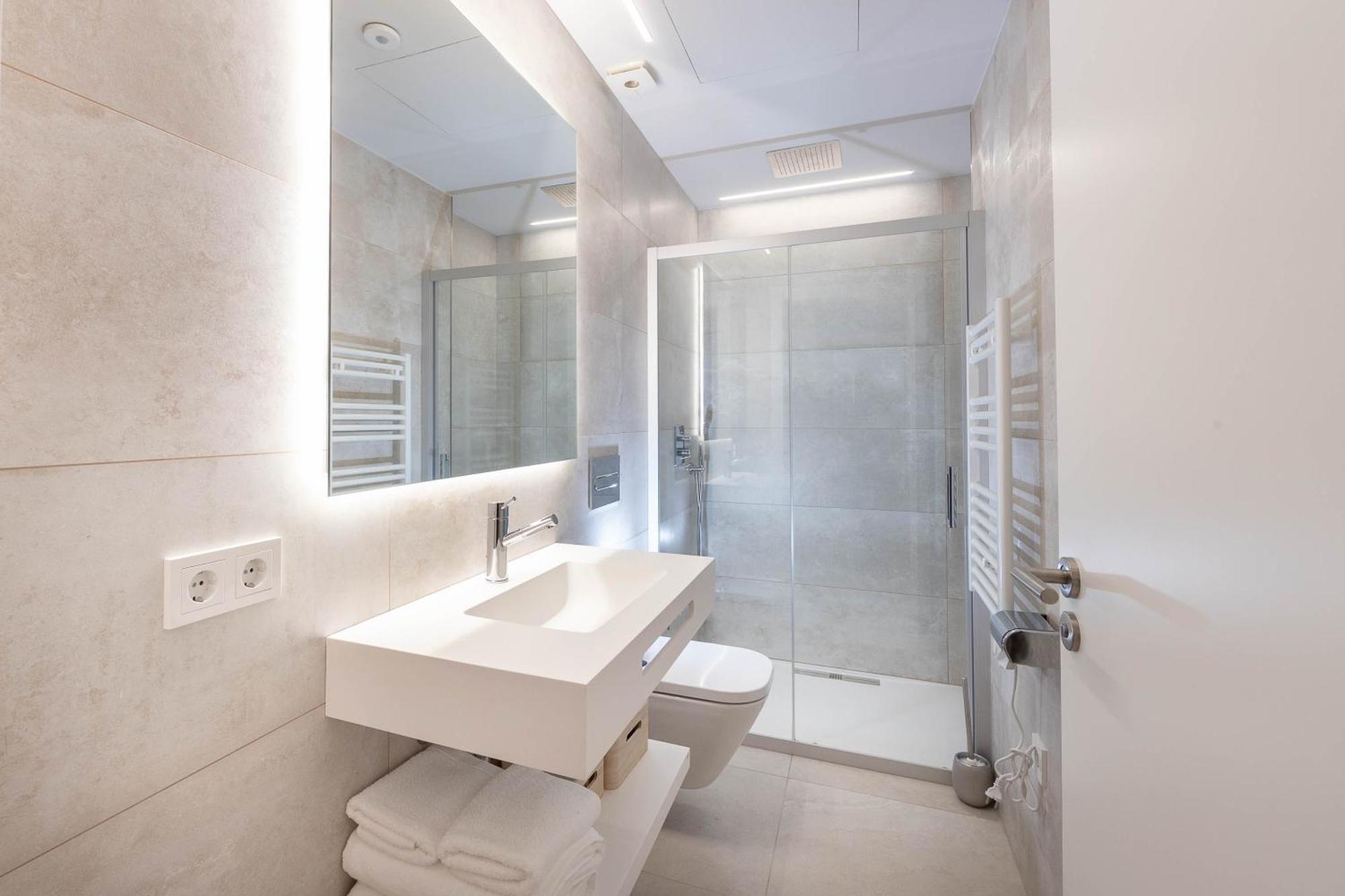 C&C Apartments Figueres  Zewnętrze zdjęcie