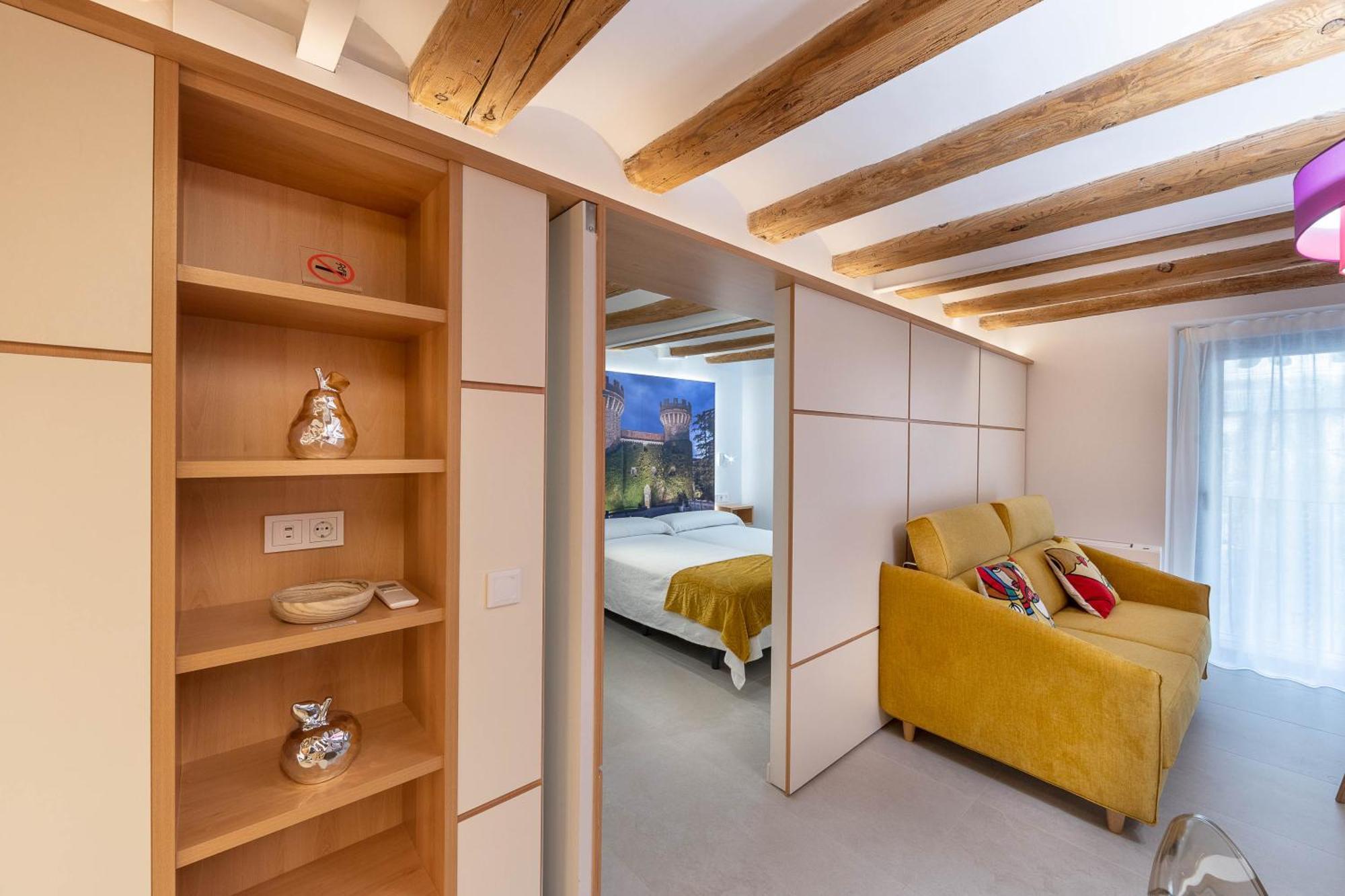 C&C Apartments Figueres  Zewnętrze zdjęcie