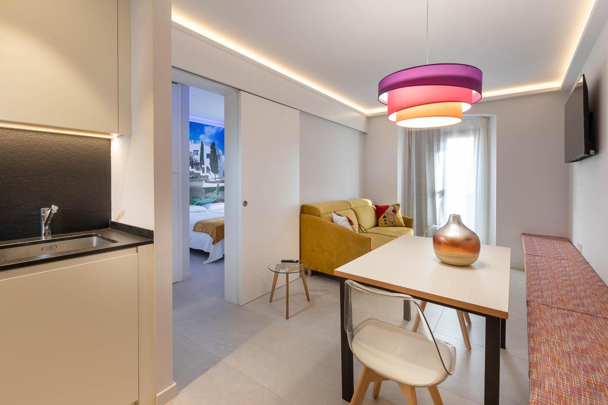 C&C Apartments Figueres  Zewnętrze zdjęcie