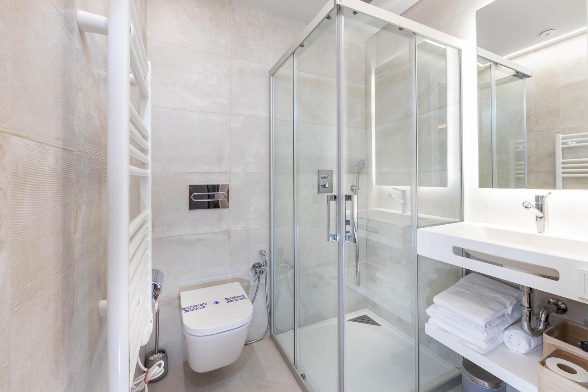 C&C Apartments Figueres  Zewnętrze zdjęcie